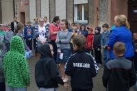 09